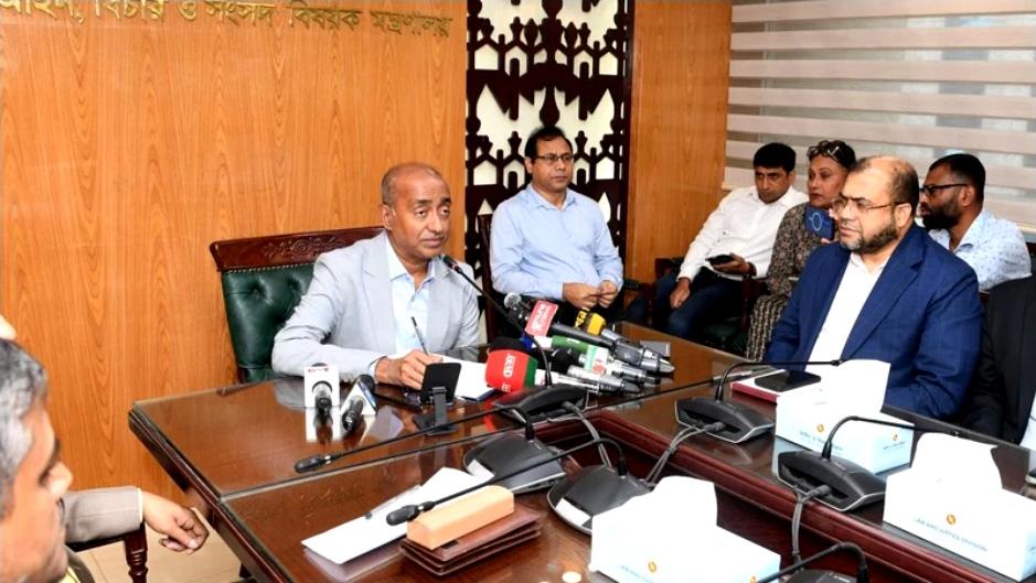 ভোগান্তি কমাতে জামিনের বেইলবন্ড এখন মোবাইলেই: আইনমন্ত্রী